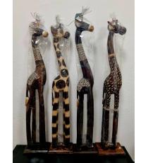Dřevěná socha žirafa, 80 cm MIX dekorů